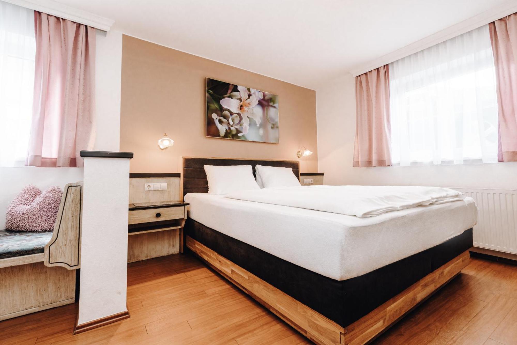 Hotel Garni Tannenhof Flachau Esterno foto